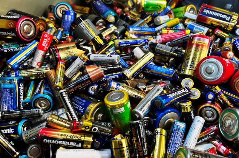 Recovering Minerals from Alkaline Batteries